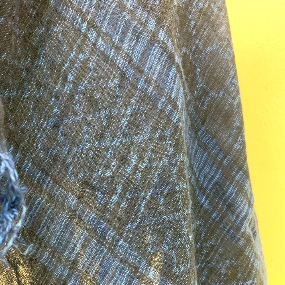 Authentic Tom Ford for Gucci Blue Lightweight Cotton Shawl Scarf Wrap Preloved - Picture 8 of 11